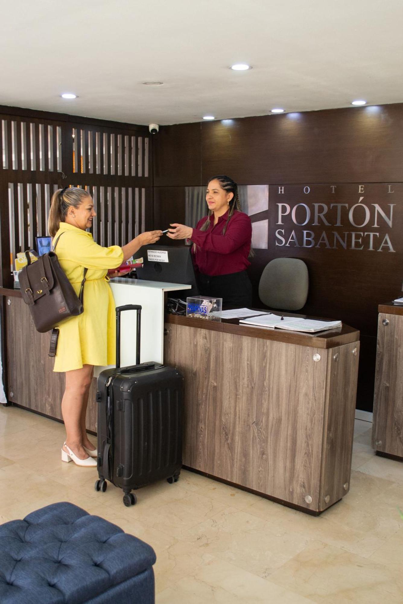 Hotel Porton Sabaneta Exteriör bild